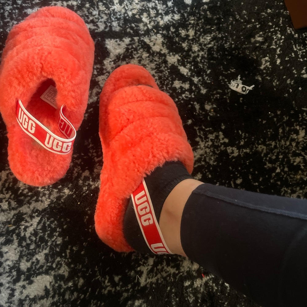 UGG fluff yeah slides